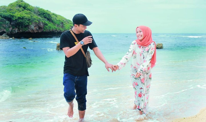Daya Tarik Wisata Pantai Ngandong Daya Tarik Wisata Pantai Ngandong